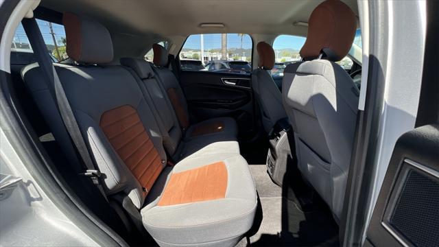 Photo of 2018 Ingot Silver Ford Edge