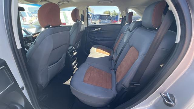 Photo of 2018 Ingot Silver Ford Edge
