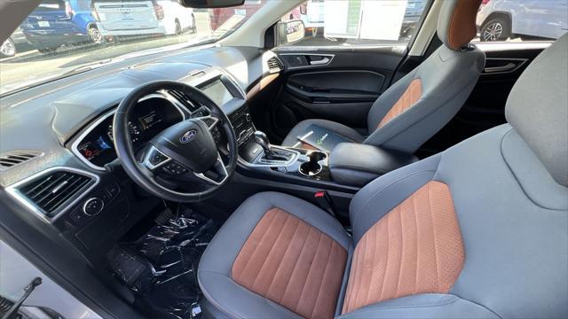 Photo of 2018 Ingot Silver Ford Edge