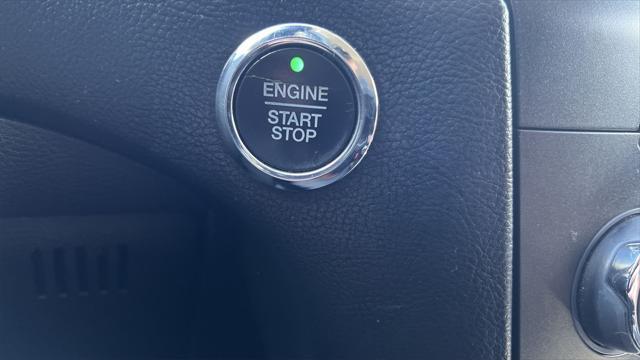 Photo of 2018 Ingot Silver Ford Edge