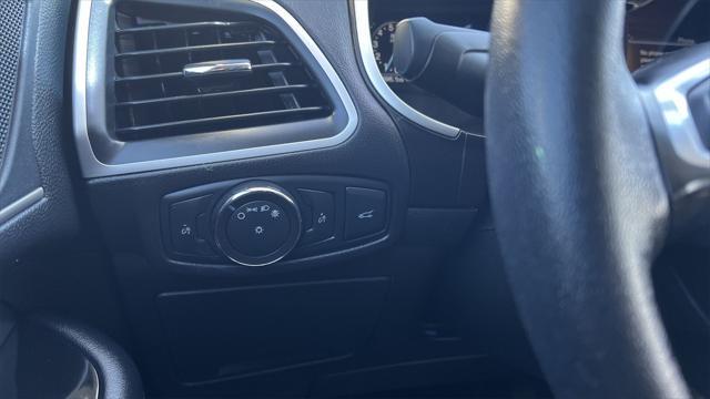 Photo of 2018 Ingot Silver Ford Edge