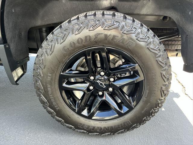 Photo of 2024 Black Chevrolet Silverado 1500