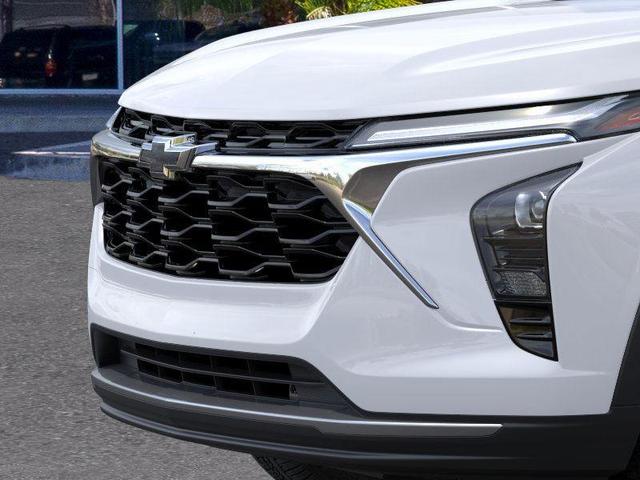 Photo of 2026 Summit White Chevrolet Trax