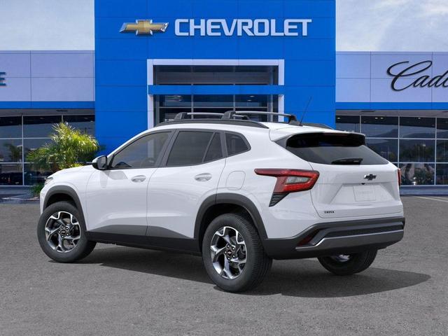 Photo of 2026 Summit White Chevrolet Trax