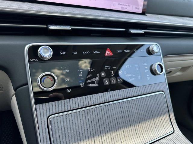 Photo of 2025 Vik Black Genesis GV80