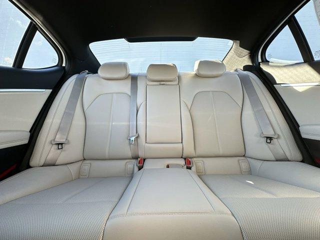 Photo of 2025 Uyuni White Genesis G70