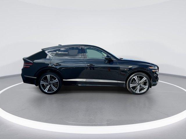 Photo of 2025 Vik Black Genesis GV80 Coupe