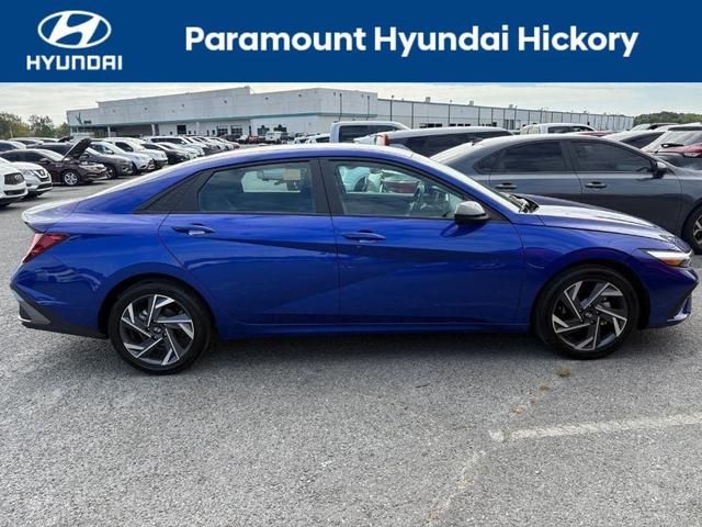 Photo of 2025 Intense Blue Hyundai ELANTRA