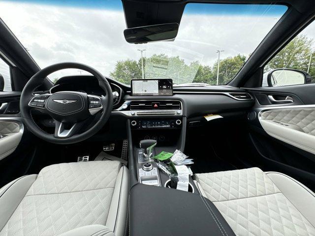 Photo of 2025 Uyuni White Genesis G70