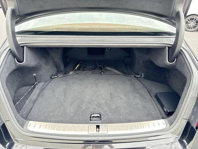 Photo of 2023 Vik Black Genesis G90