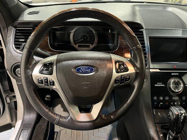 Photo of 2018 White Platinum Metallic Tri-Coat Ford Taurus