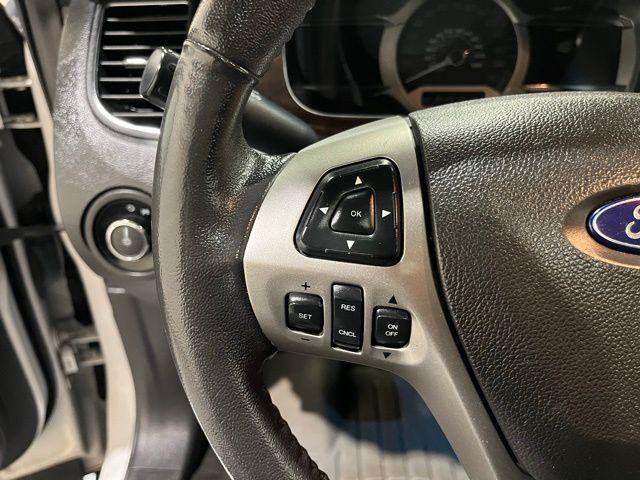 Photo of 2018 White Platinum Metallic Tri-Coat Ford Taurus