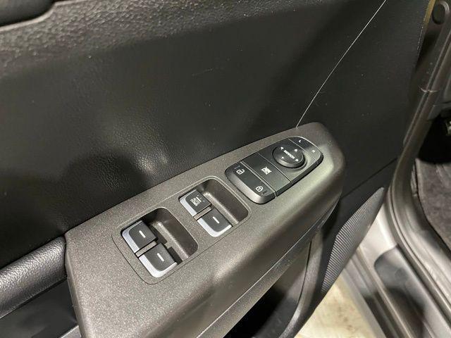 Photo of 2018 Mineral Silver Kia Sportage
