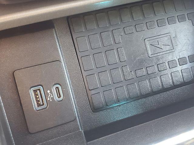 Photo of 2021 Black Metallic Ford Expedition Max