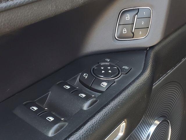 Photo of 2021 Black Metallic Ford Expedition Max