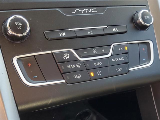 Photo of 2020 Oxford White Ford Fusion