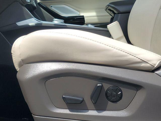 Photo of 2022 Burgundy Ford Explorer