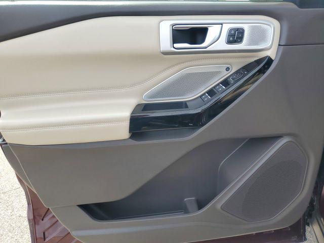 Photo of 2022 Burgundy Ford Explorer