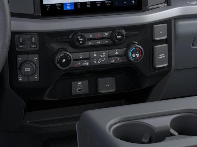 Photo of 2025 Oxford White Ford F-350