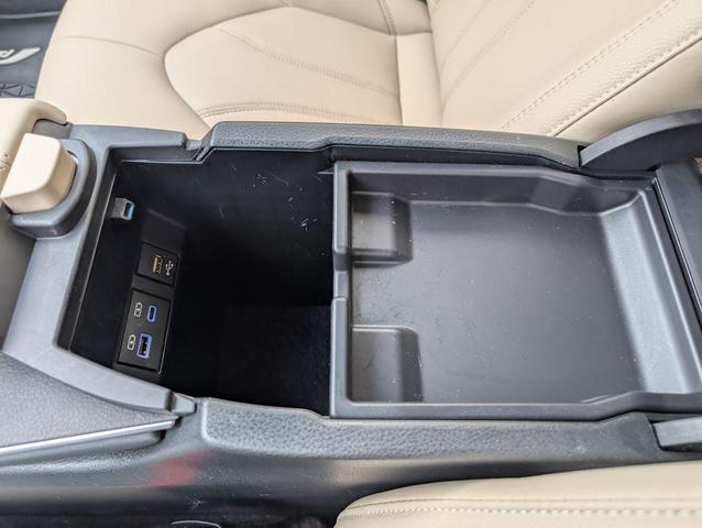 Photo of 2021 Wind Chill Pearl Toyota Avalon Hybrid