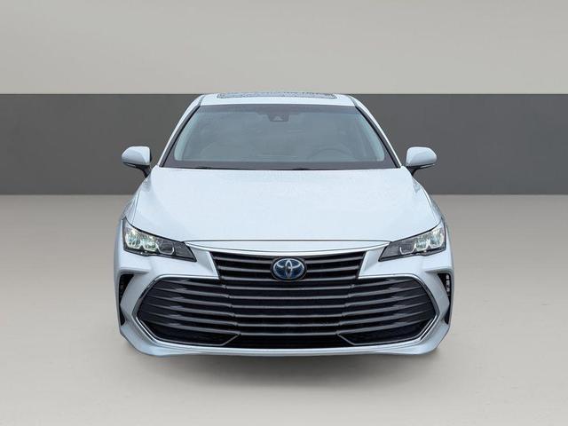 Photo of 2021 Wind Chill Pearl Toyota Avalon Hybrid