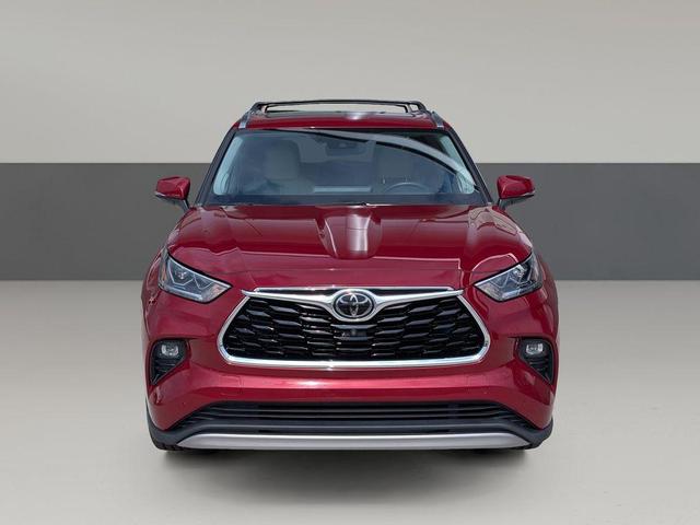 Photo of 2021 Ruby Flare Pearl Toyota Highlander