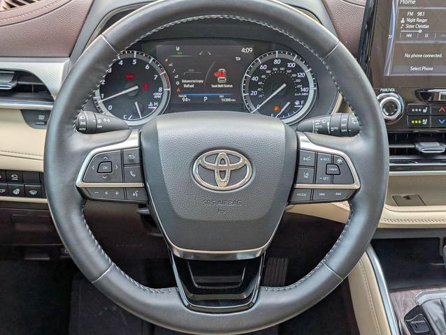 Photo of 2021 Ruby Flare Pearl Toyota Highlander