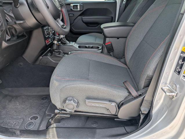 Photo of 2024 Silver Zynith Clearcoat Jeep Wrangler