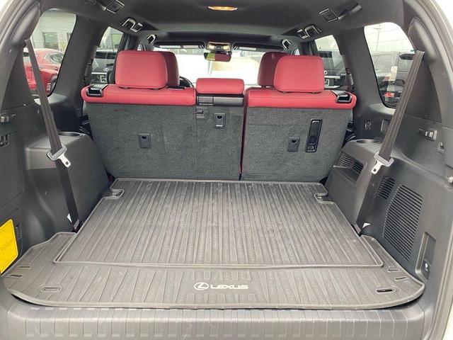 Photo of 2023 Eminent White Pearl Lexus GX 460
