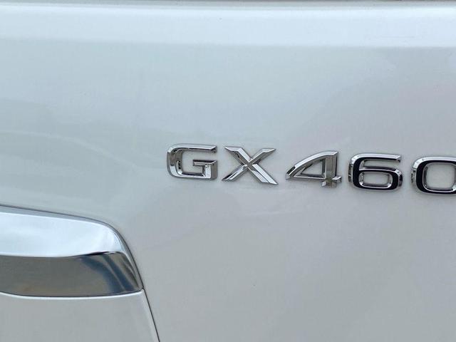 Photo of 2023 Eminent White Pearl Lexus GX 460