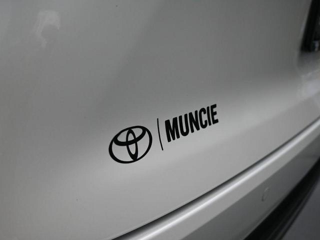Photo of 2024 Eminent White Pearl Lexus RX 350