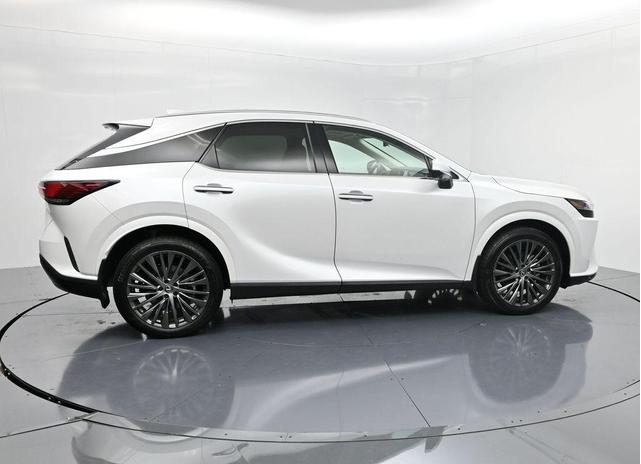 Photo of 2024 Eminent White Pearl Lexus RX 350
