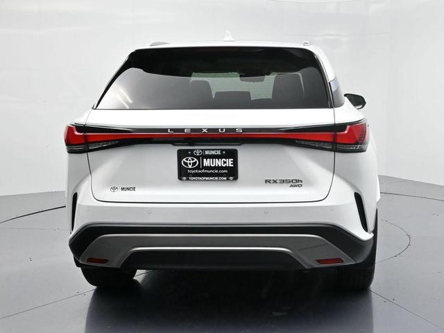 Photo of 2024 Eminent White Pearl Lexus RX 350