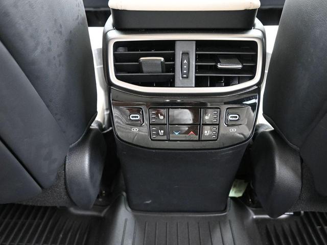 Photo of 2024 Eminent White Pearl Lexus RX 350