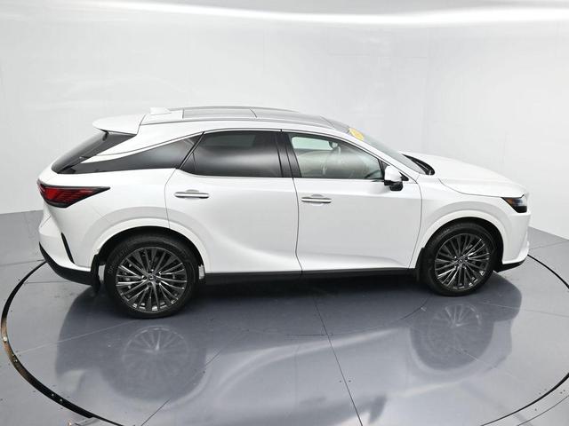 Photo of 2024 Eminent White Pearl Lexus RX 350