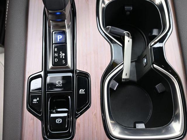 Photo of 2024 Eminent White Pearl Lexus RX 350