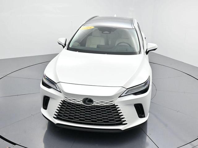 Photo of 2024 Eminent White Pearl Lexus RX 350