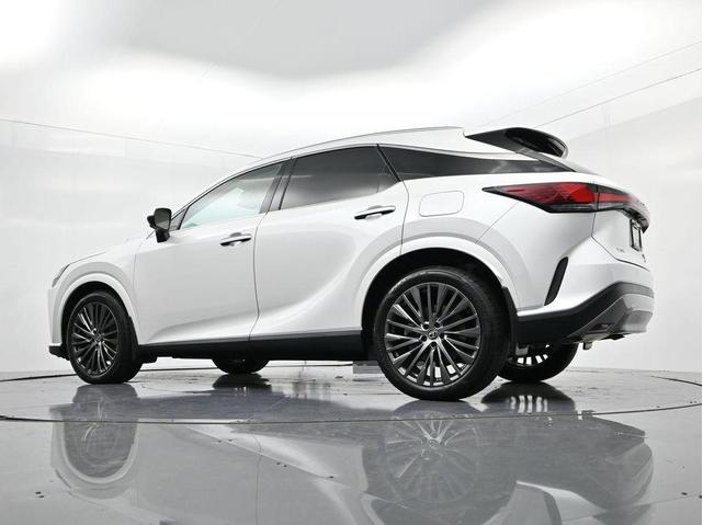 Photo of 2024 Eminent White Pearl Lexus RX 350