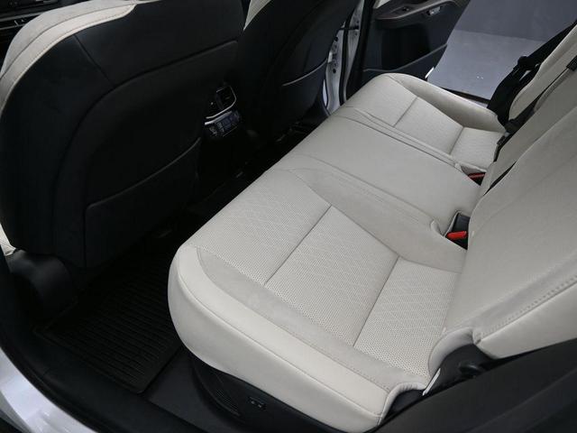 Photo of 2024 Eminent White Pearl Lexus RX 350