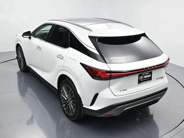Photo of 2024 Eminent White Pearl Lexus RX 350