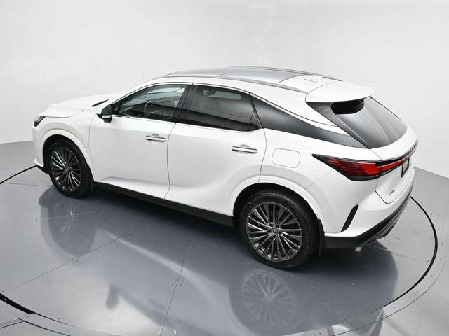 Photo of 2024 Eminent White Pearl Lexus RX 350