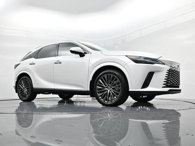 Photo of 2024 Eminent White Pearl Lexus RX 350