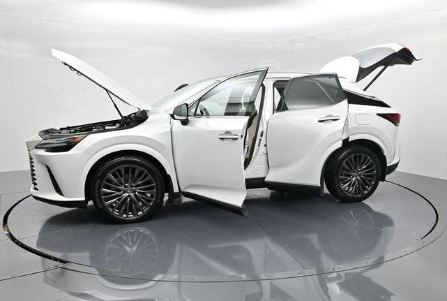 Photo of 2024 Eminent White Pearl Lexus RX 350