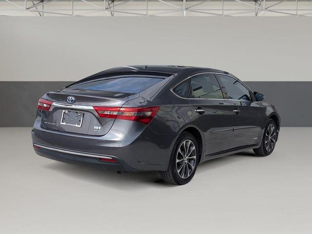 Photo of 2016 Magnetic Gray Metallic Toyota Avalon Hybrid
