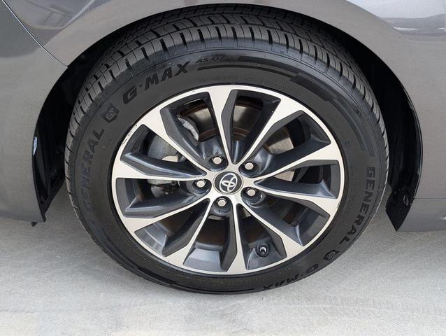 Photo of 2016 Magnetic Gray Metallic Toyota Avalon Hybrid
