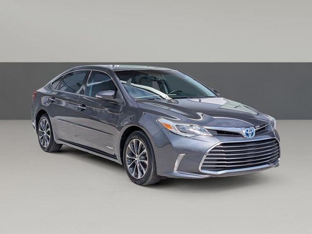 Photo of 2016 Magnetic Gray Metallic Toyota Avalon Hybrid