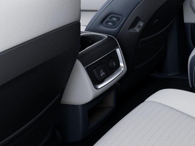 Photo of 2026 Metal Kia Carnival