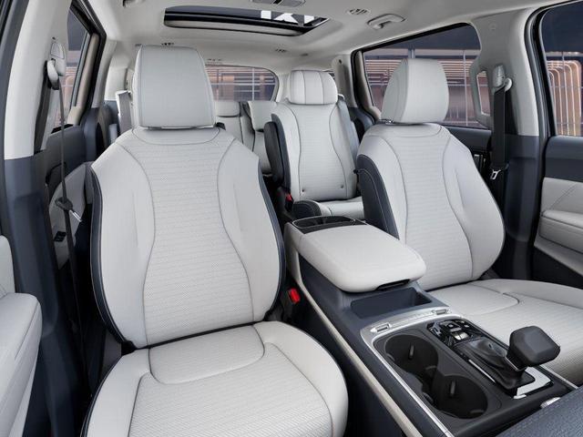 Photo of 2026 Metal Kia Carnival