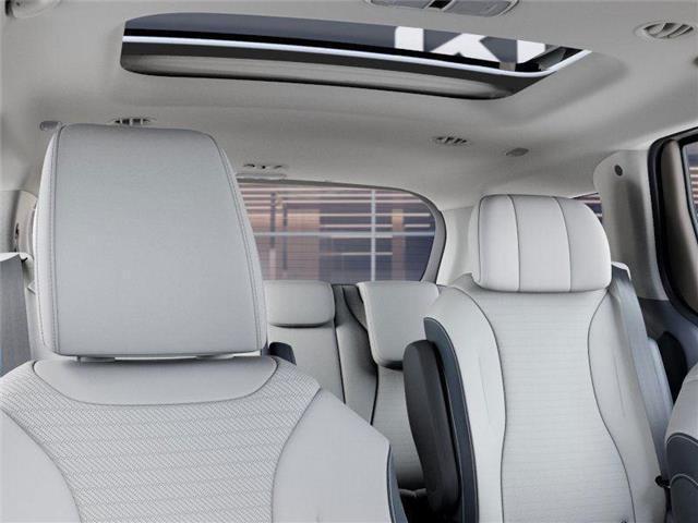 Photo of 2026 Snow White Pearl Kia Carnival