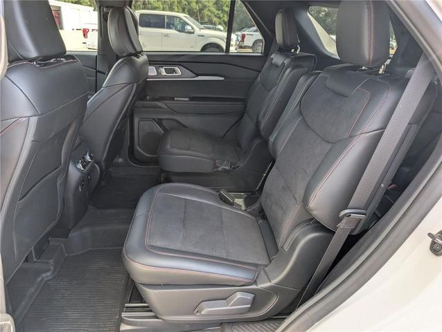 Photo of 2025 Star White Metallic Tri-Coat Ford Explorer